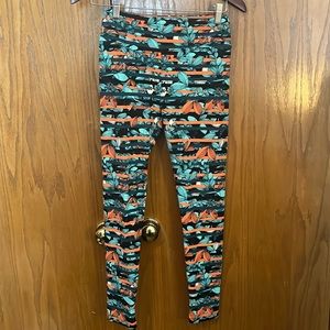 LuLaRoe One Size Leaf Print Leggings